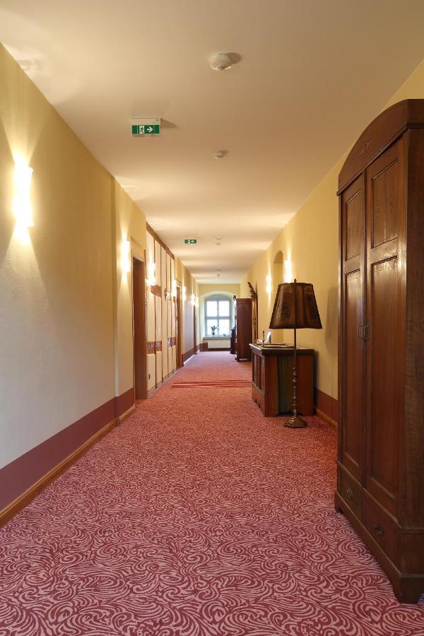 Hotel Garni Schloss Schoenberg Бад Брамбах Екстериор снимка